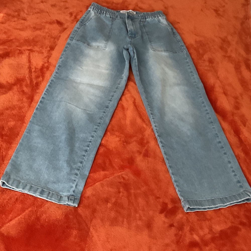 GOGO Women's Light Blue Straight Leg preloved Jeans